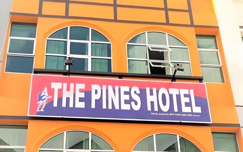 The Pines Hotel Kampung Kuala Terla Exterior photo